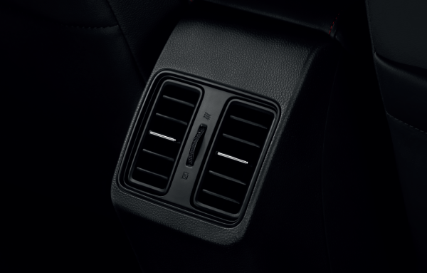 REAR AIR CONDITIONING VENTILATION