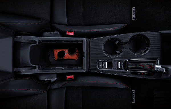 CENTRE CONSOLE WITH ARMREST